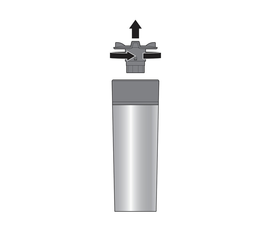 Eine Illustration eines silbernen Coffee-to-go-Bechers mit grauem Deckel und Pfeilen, die zeigen, wie der Deckel angebracht wird.