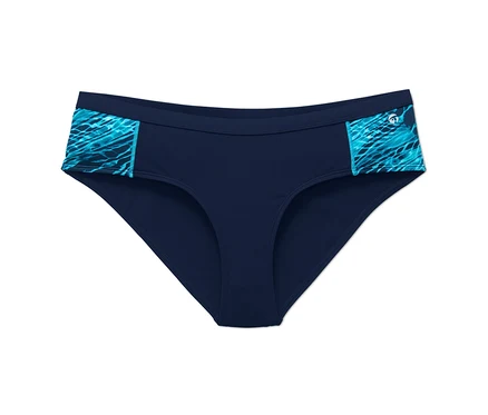 Nahaufnahme eines Sport-Bikinislips mit türkisfarbenen Mustern an den Seiten.