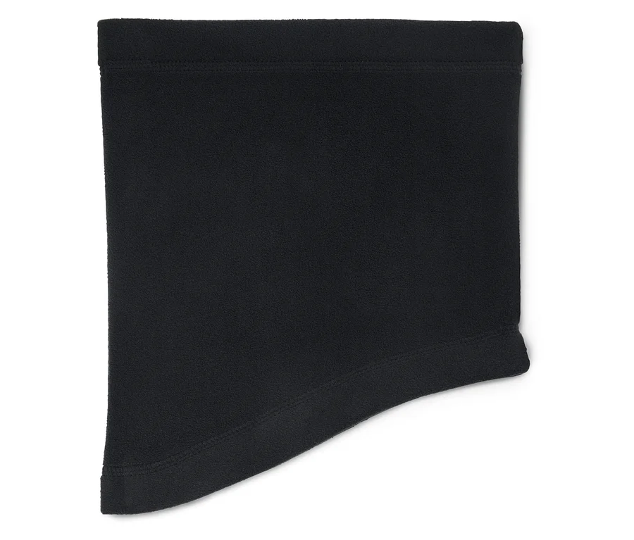 Schwarzer Fleece-Nackenwärmer, flach liegend, mit leicht ausgestelltem unterem Rand.