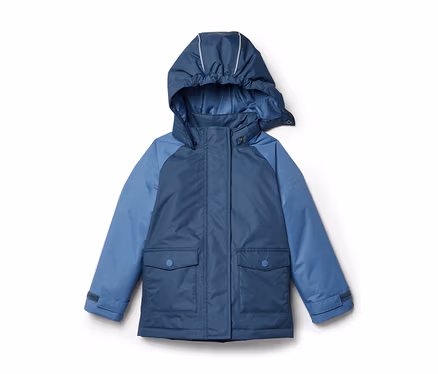 Zweifarbige Kinderjacke in Blau mit Kapuze, Reißverschluss und zwei Pattentaschen.