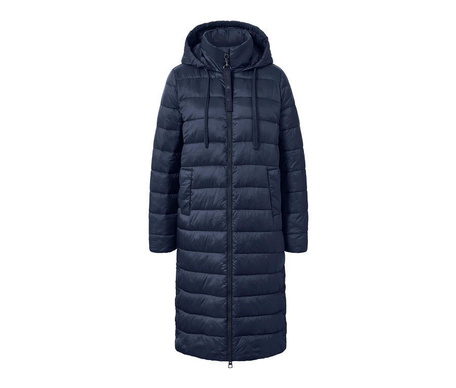 Dunkelblauer Steppmantel mit Kapuze.