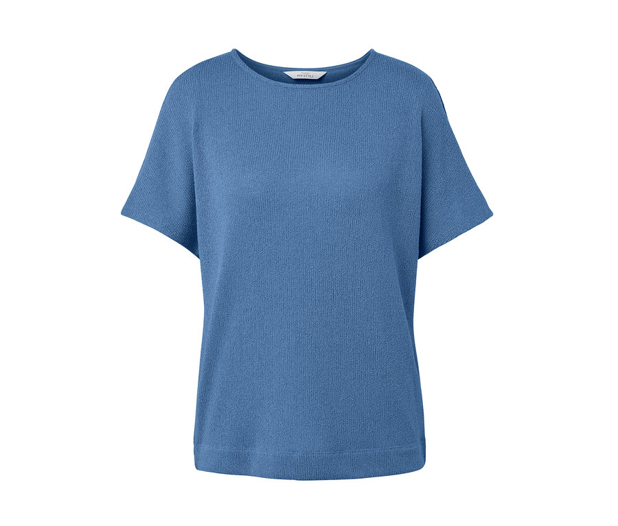 Blaues, strukturiertes Shirt.