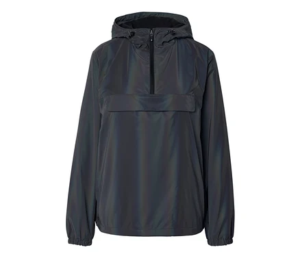Dunkle, schillernde Anorak-Jacke mit Kapuze, halbem Reißverschluss und einer großen Pattentasche auf der Brust. Die Jacke hat lange Ärmel mit elastischen Bündchen und einen elastischen Saum.