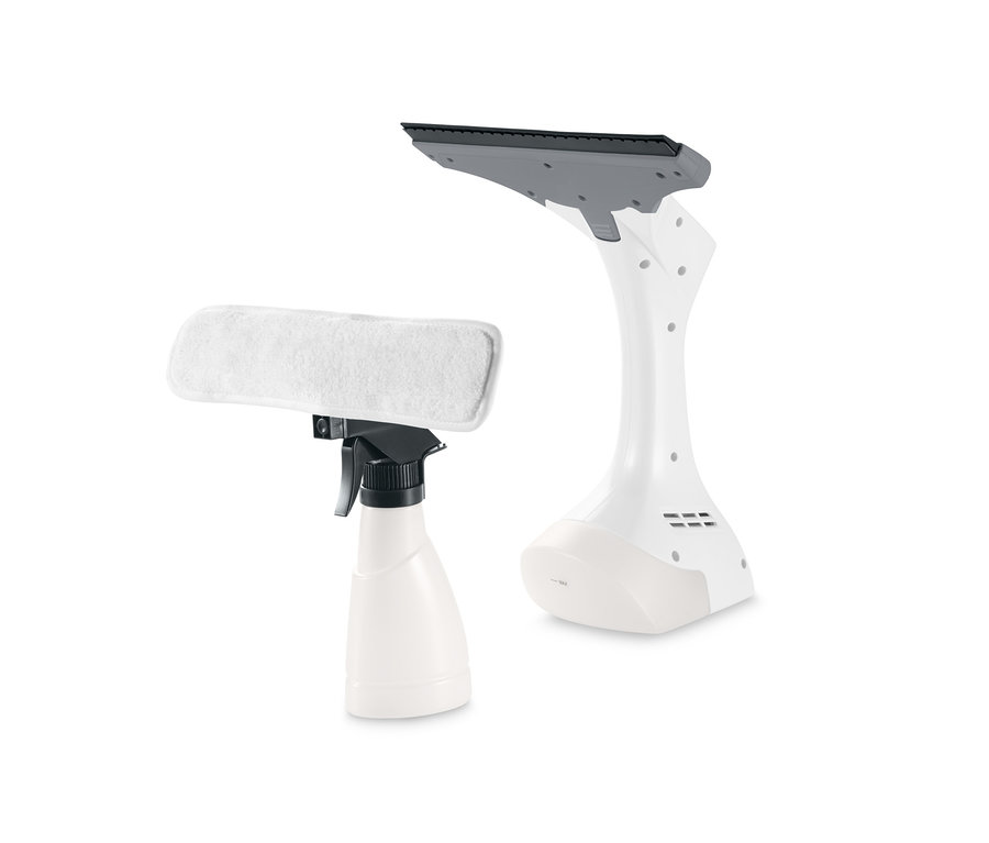 Fenstersauger und Sprühflasche.