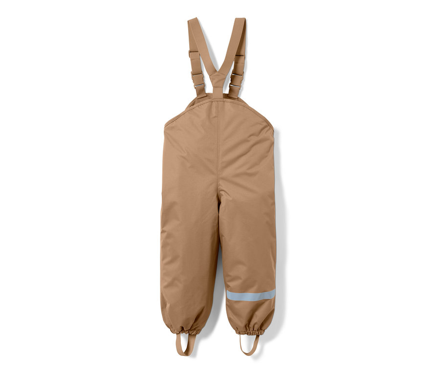 Braune Kinder-Thermo-Regenhose mit Latz und Reflexstreifen am Bein.