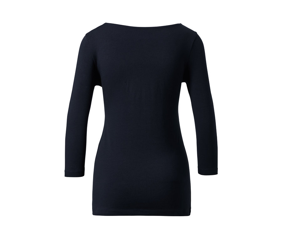 Marineblaues Shirt mit Dreiviertelärmeln.