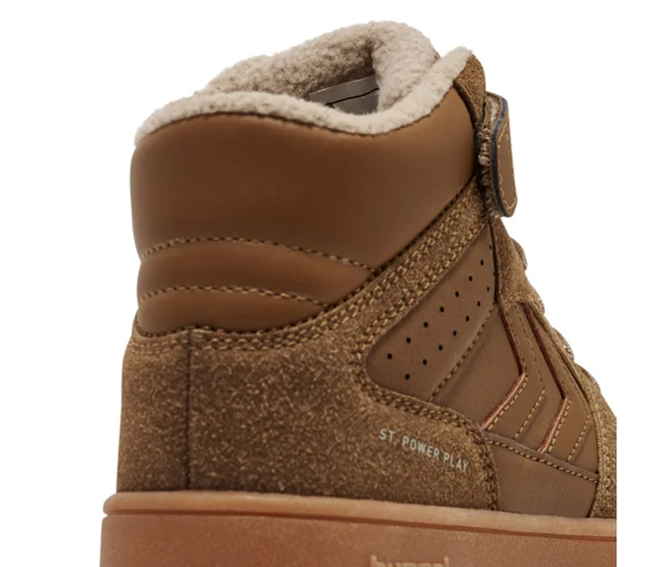Brauner hummel® St Power Play Mid Wt Jr Sneaker mit warmem Futter und Klettverschluss.