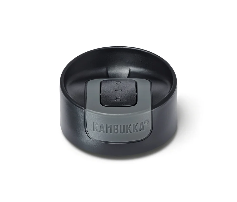 Detailansicht des grauen Kambukka To-Go-Becher Deckels.