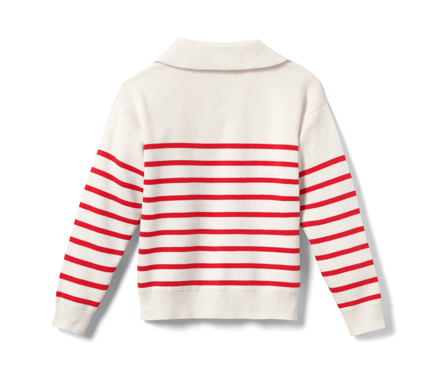 Kinder-Strickpullover mit roten Streifen auf weißem Hintergrund.