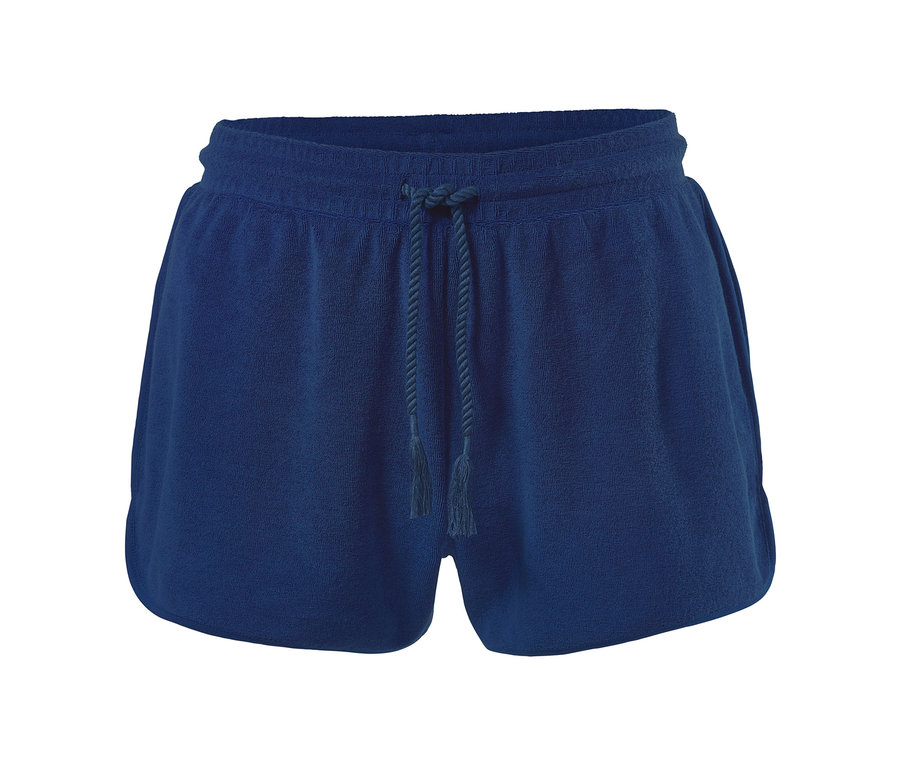 Blaue Frottier-Shorts.