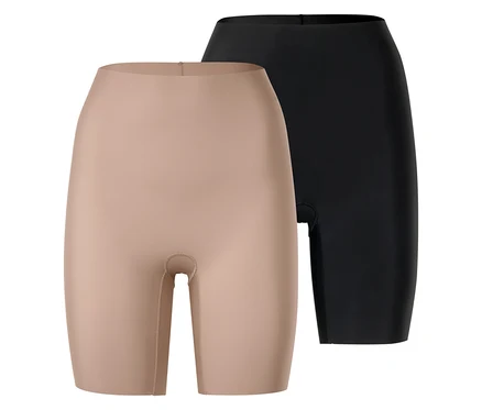 Zwei Shapewear-Slips, einer in Beige und einer in Schwarz, sind vor einem weißen Hintergrund zu sehen.