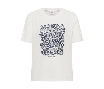 Weißes CECIL Jerseyshirt mit blau-grauem Leopardenmuster und 'FOCUS AHEAD' Schriftzug.