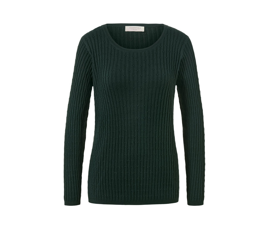 Grüner Zopfstrickpullover.