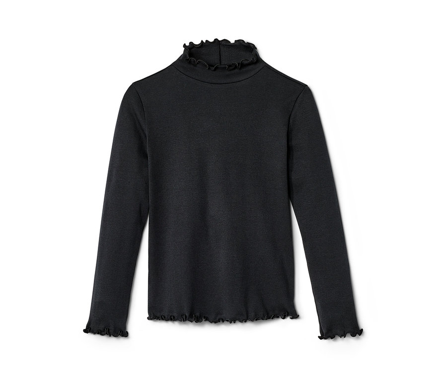 Ein schwarzes Kinder-Langarmshirt liegt auf einem weißen Hintergrund.