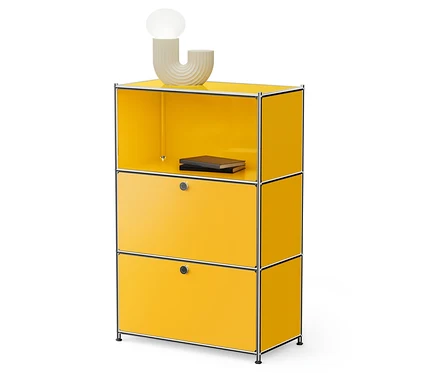 Gelber Schrank mit zwei Schubladen und einer Lampe darauf.