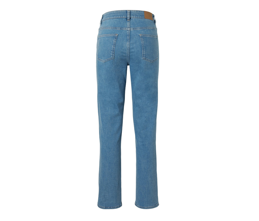 Blaue Straight Jeans ‒ Fit »Kira« von hinten.