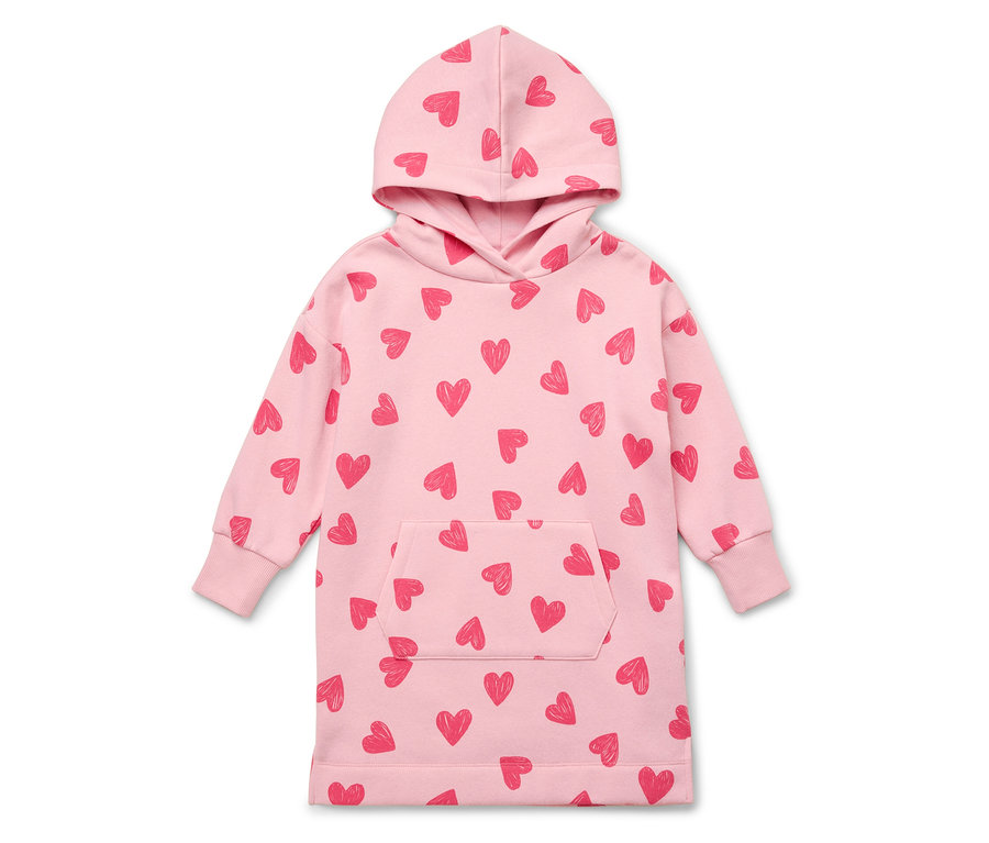 Ein rosa Hoodie-Kleid mit rotem Herzmuster liegt flach.