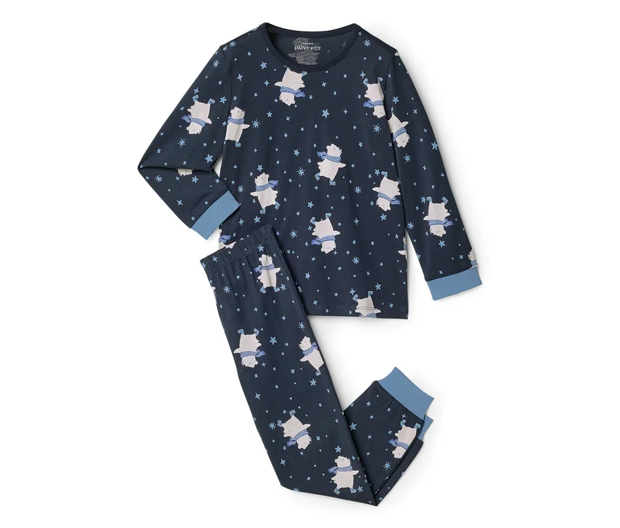 Dunkelblauer Kinderpyjama mit langen Ärmeln und Hosen, bedruckt mit weißen Eisbären mit blauen Schals und Sternen.