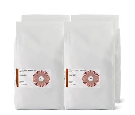 Vier weiße Packungen Hermetic - B2 Espresso - 4 x 1 kg Ganze Bohne.