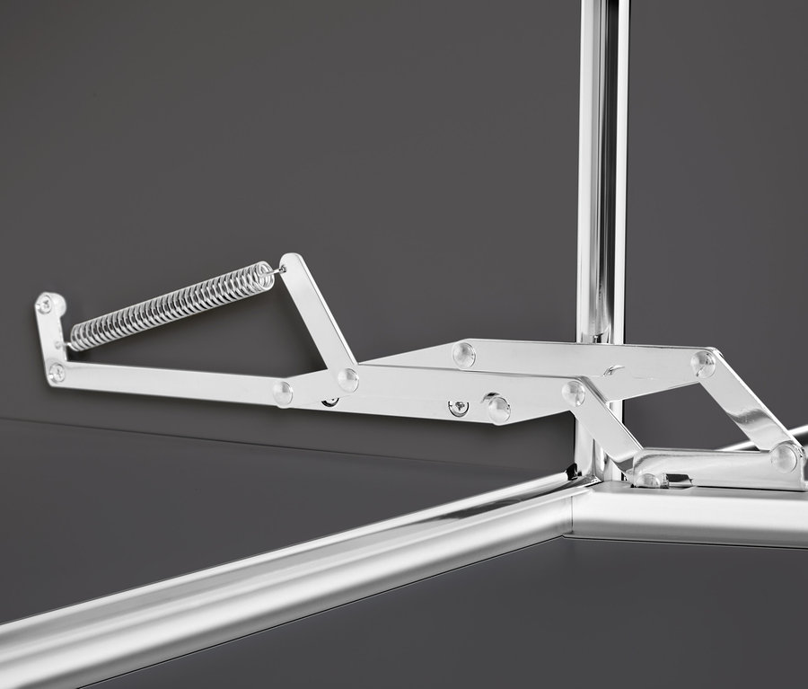 Detailansicht eines grauen Sideboards Metall »CN3« mit Klappfächern.