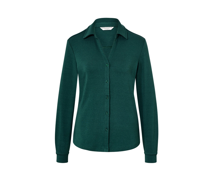 Grünes Blusenshirt mit Knopfleiste.
