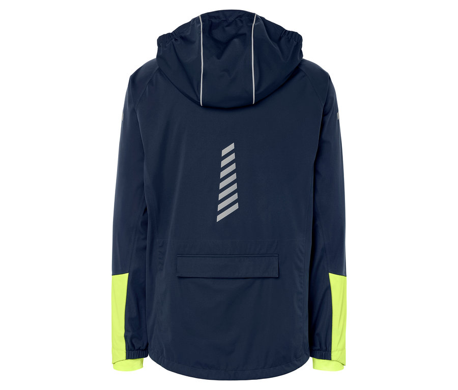 Detailansicht der Rückseite einer dunkelblauen Rad-Regenjacke mit Kapuze und gelben Ärmeln.