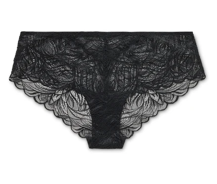 Schwarzer, durchsichtiger Hipster-Slip aus Spitze auf weißem Hintergrund.