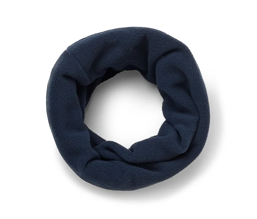 Dunkelblauer Fleece-Kinder-Schlauchschal, kreisförmig auf weißem Hintergrund liegend.