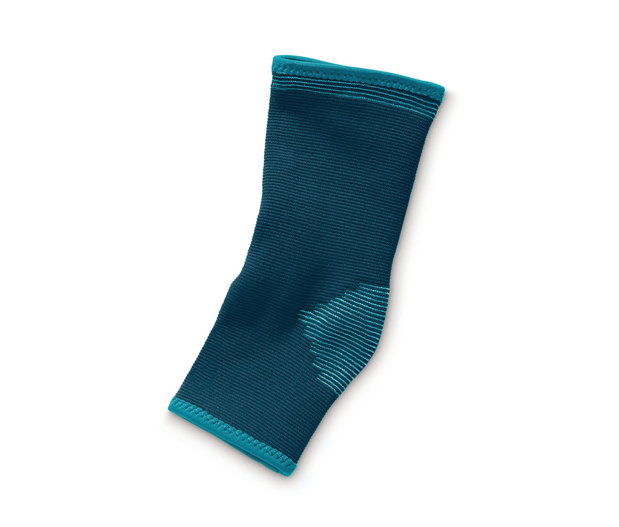 Eine blaue Fußgelenkbandage.