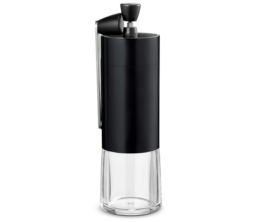 Eine schwarze, manuelle Kaffeemühle.