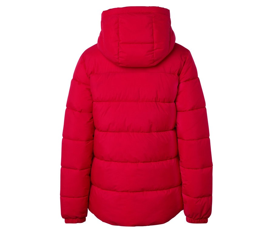 Rückansicht einer roten Daunenjacke mit Kapuze.