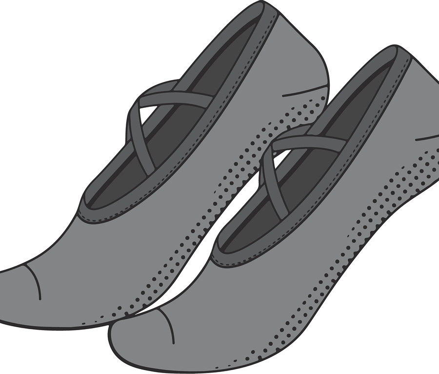 Zwei graue Ballettschuhe mit gekreuzten Riemen und Punktmuster auf der Sohle liegen nebeneinander.