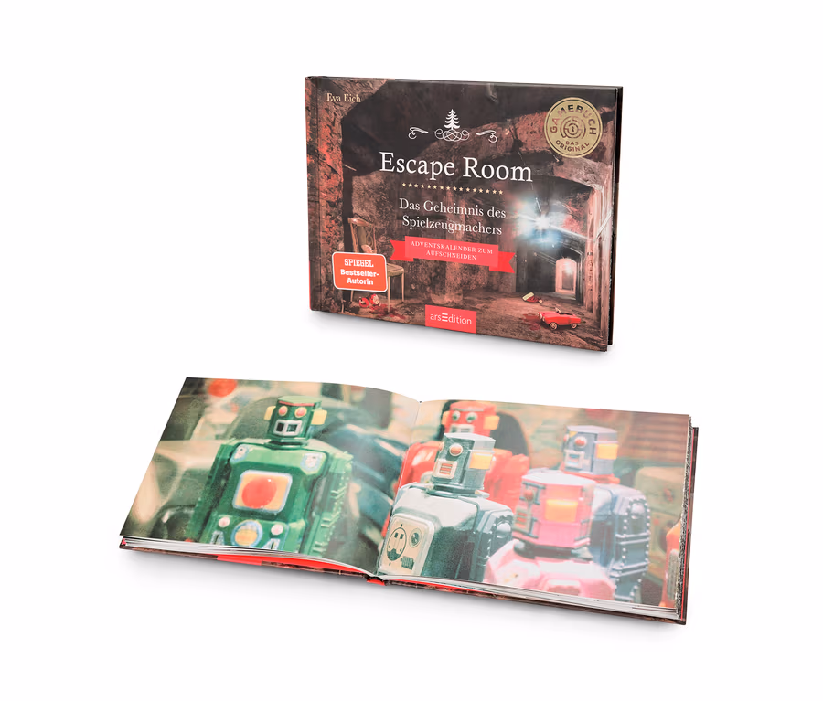 Zwei Bücher liegen übereinander. Ein Buch hat ein Cover mit der Aufschrift Escape Room und das andere Buch hat ein Bild von Robotern.