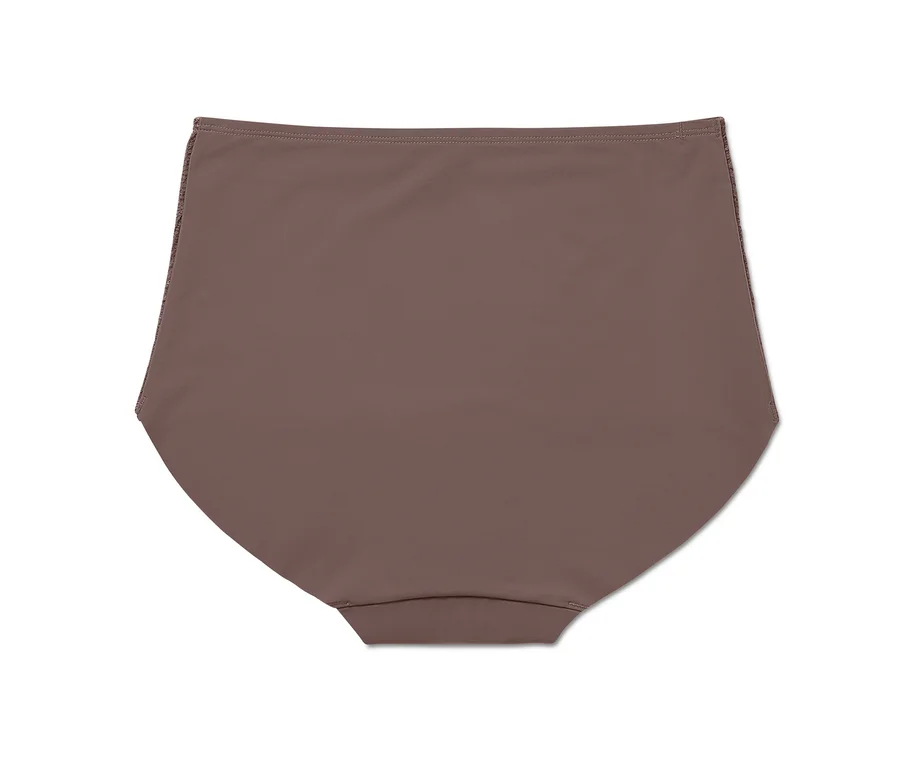 Highwaist-Panty »light-shaping«, nougatfarben auf weißem Hintergrund.