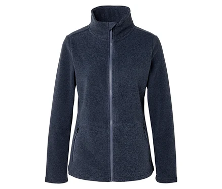 Dunkelblaue Fleecejacke mit Stehkragen, durchgehendem Reißverschluss und zwei Reißverschlusstaschen vorne, auf weißem Hintergrund.