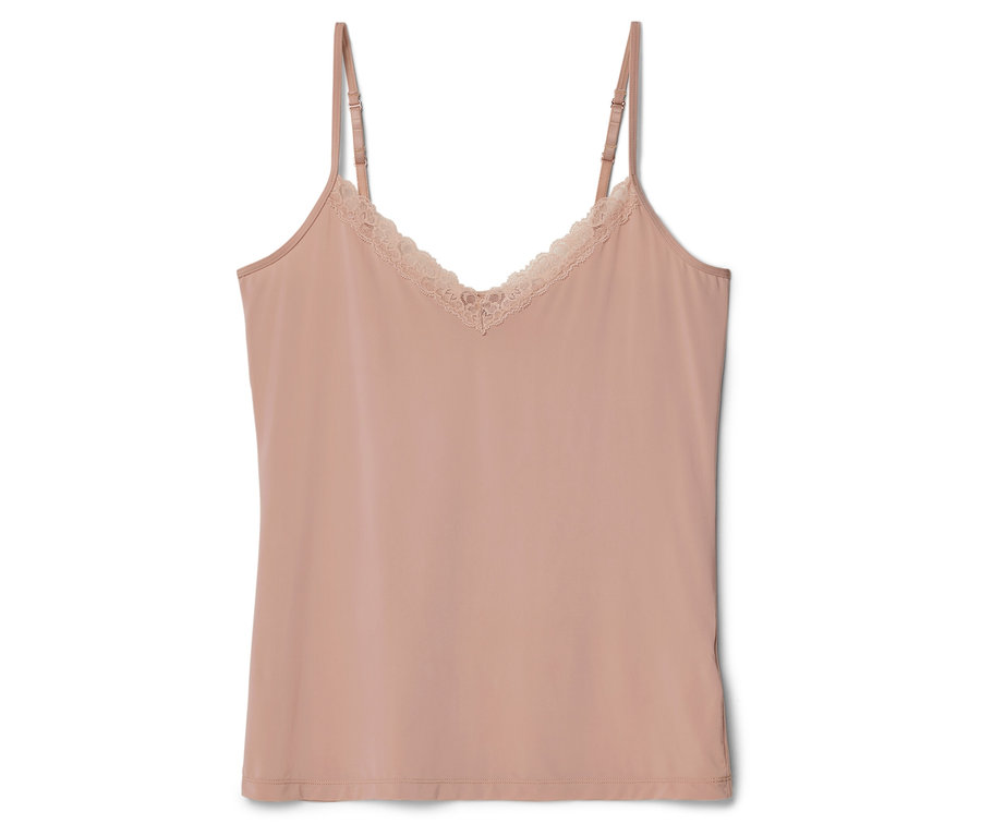 Ein rosafarbenes Spitzentop mit Spaghettiträgern liegt auf einem weißen Hintergrund.