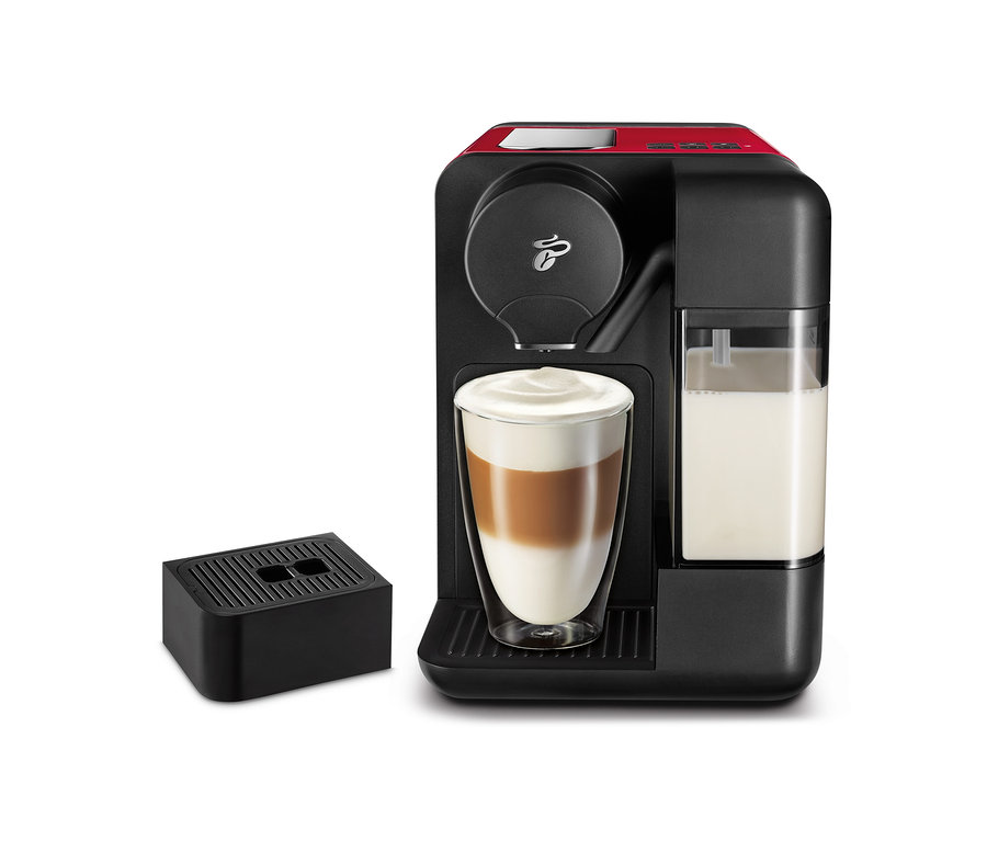 Schwarze Cafissimo milk, rot, Kaffeemaschine mit Kaffee und Milch.