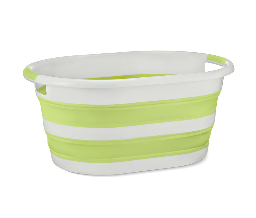 Ein faltbarer Wäschekorb in Weiß und Grün.