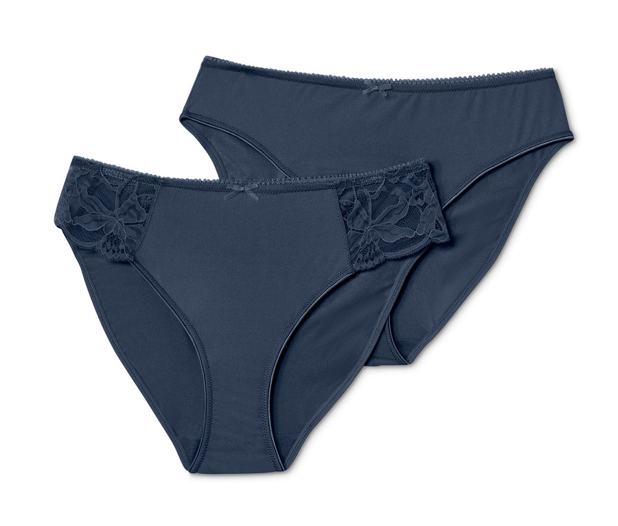 Zwei blaue Slips, einer davon mit Spitze.