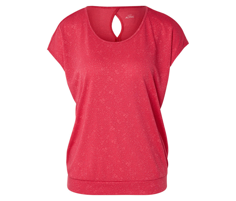 Ein rotes, kurzärmeliges Shirt mit einem kleinen Loch am oberen Rücken.