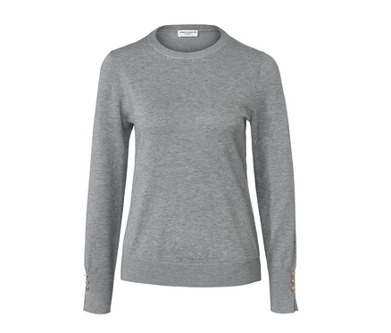 Grau melierter Feinstrickpullover.