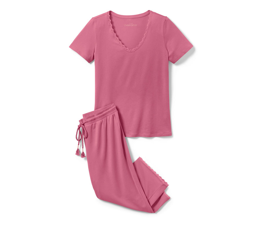 Rosa 3/4-Pyjama-Set mit Spitzenbesatz am T-Shirt und an der Hose.