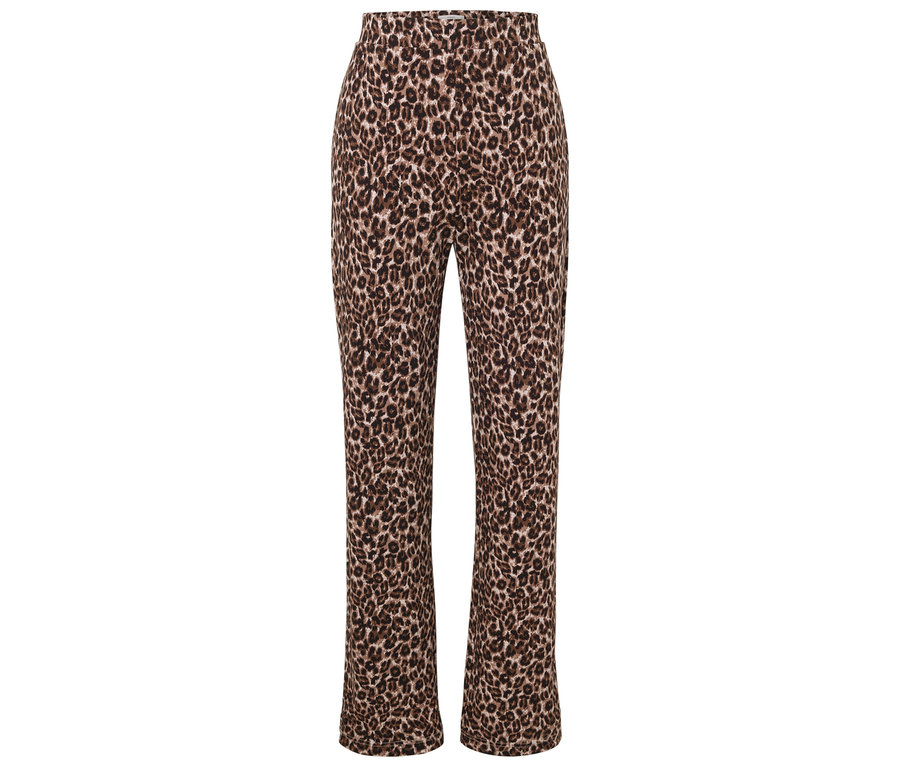 Eine leopardengemusterte Hose mit geradem Schnitt.