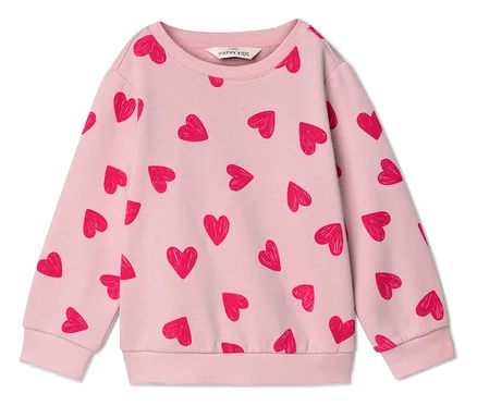 Ein hellrosa Sweatshirt mit einem roten Herzmuster.