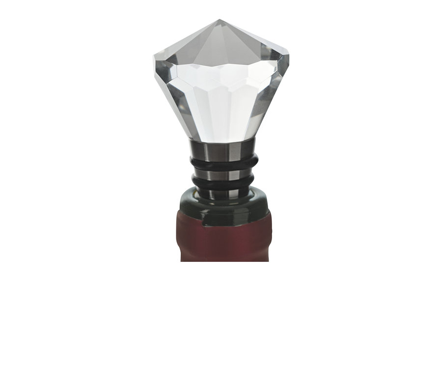 Auf einer Flasche befindet sich ein Flaschenkorken mit Kristallaufsatz.