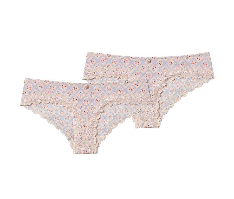Zwei creme-farbene Brazil-Slips mit Alloverprint und Spitze.