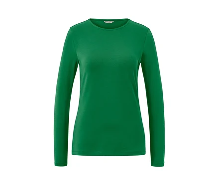 Grünes Langarmshirt.