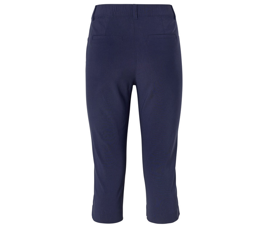 Dunkelblaue Dreiviertelhose, von hinten aufgenommen.