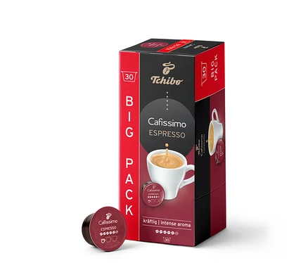Eine rot-schwarze Packung Cafissimo Espresso kräftig mit 30 Kapseln, die eine weiße Espressotasse zeigt, steht neben einer einzelnen dunkelroten Kapsel.