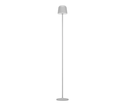 Graue Stehlampe mit rundem Fuß, schlankem Stiel und glockenförmigem Schirm auf weißem Hintergrund.
